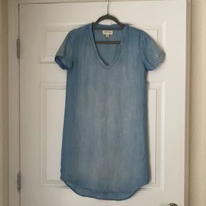 Cloth and Stone Chambray Shift Dress